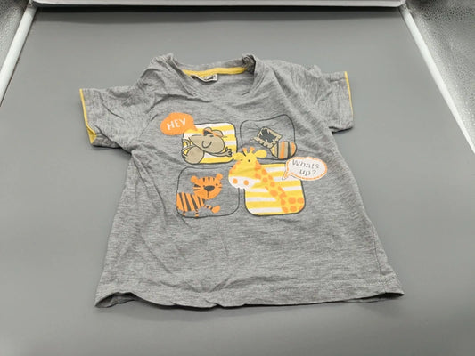 Baby T-Shirt Graumeliert Safari-Tier-Print Gelbe Kontrastärmel Schulterknopf Gesamtansicht Gr. 86