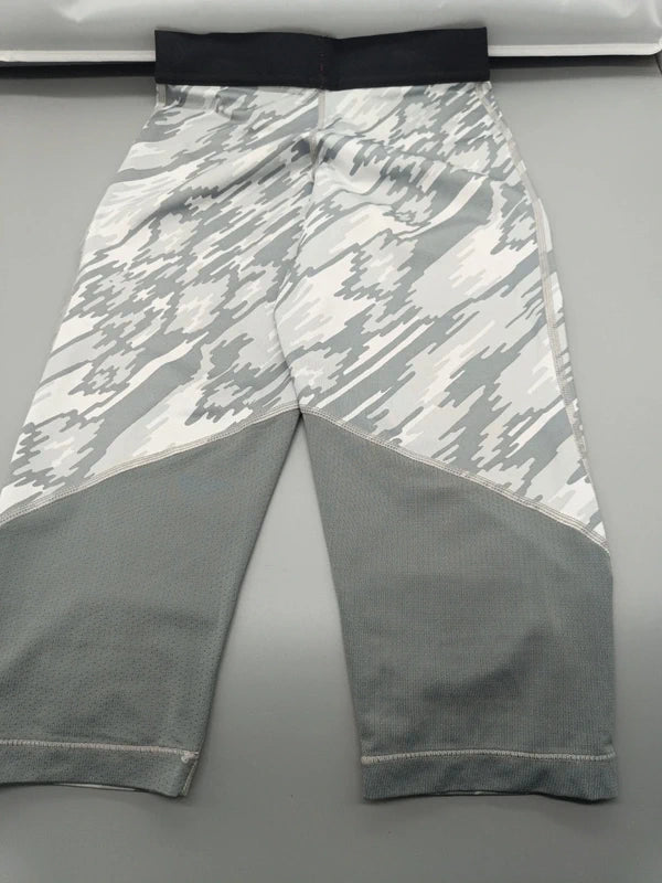 Sporthose weiß/grau – Dri-Fit (Gr. M)