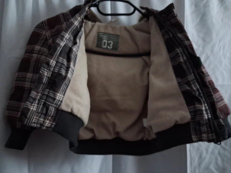 Geöffnete Baby Club Winterjacke mit Innenfutter