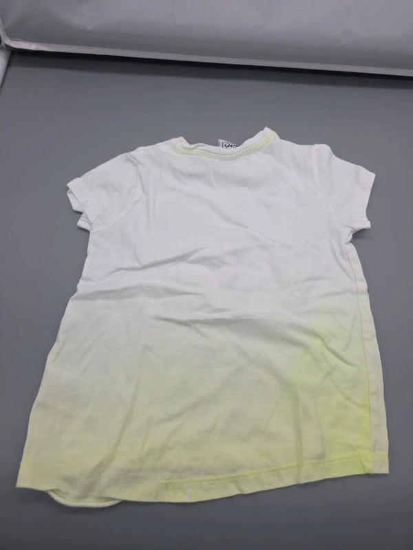 Rückseite des weiß-gelben Disney Minnie Mouse T-Shirts