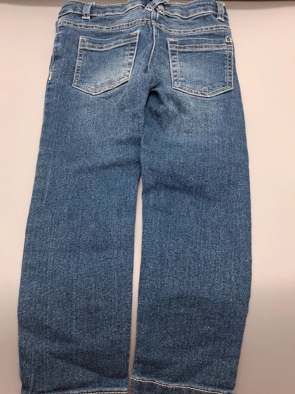 Rückansicht der blauen Pocopiano Kinderjeans mit zwei Gesäßtaschen