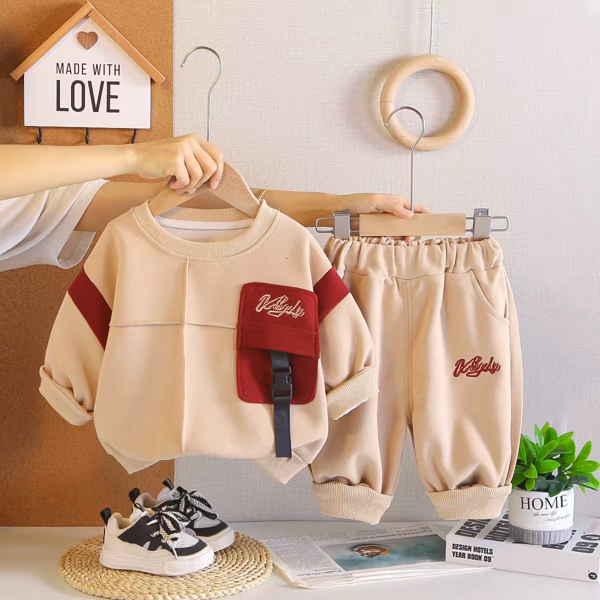 Baby casual clothes spring and autumn long sleeved two-piece set