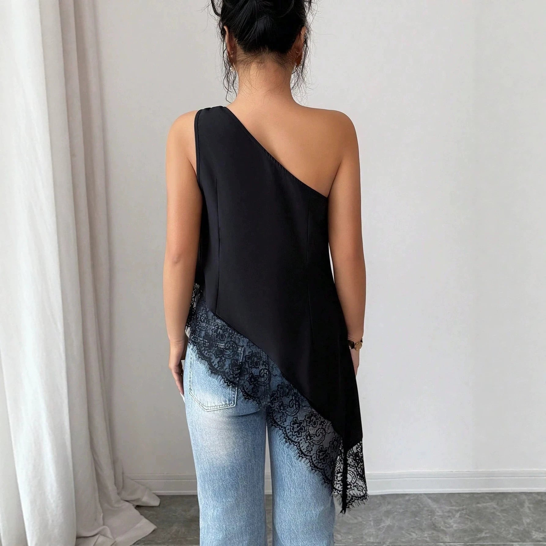 Slanted shoulder metal buckle lace patchwork irregular loose vest for women