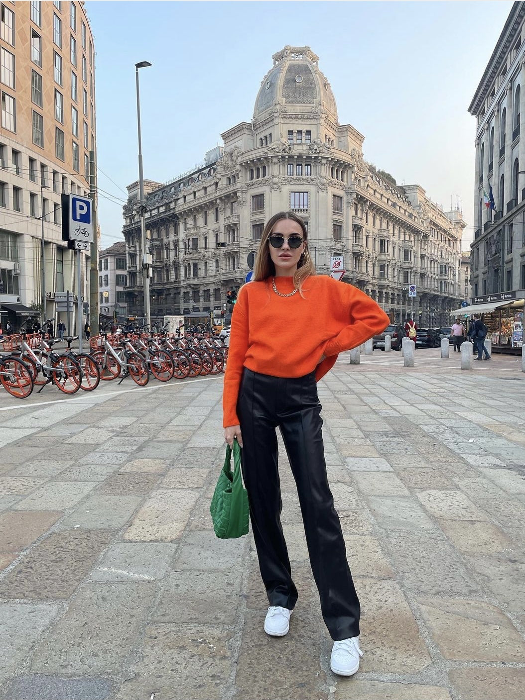Damen-Strickpullover mit Rundhals in Orange
