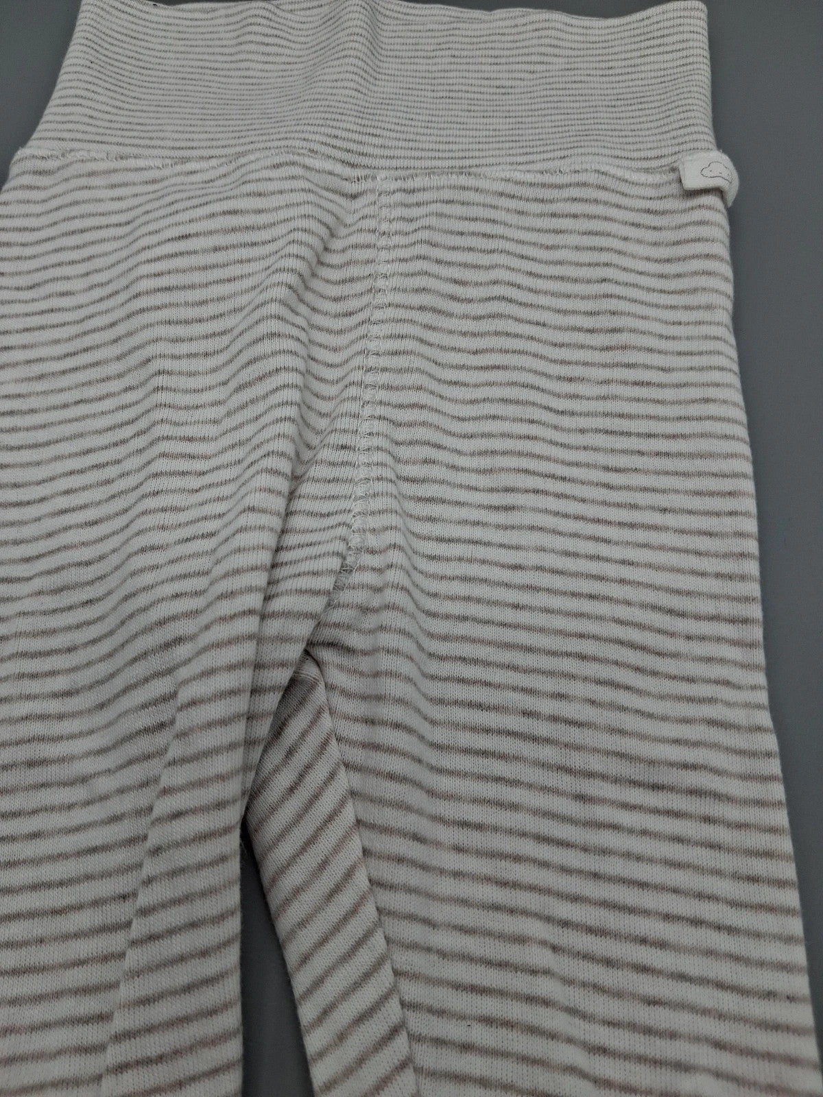 Streifenmuster der H&M Babyhose