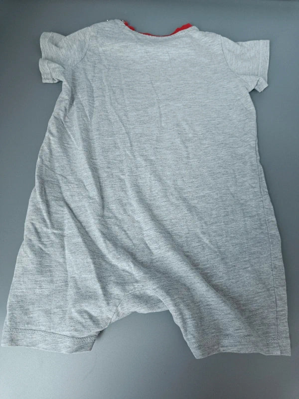 H&M Superman Body Detail