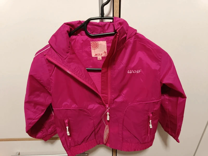Regenjacke Magenta – Wolf (4 Jahre)