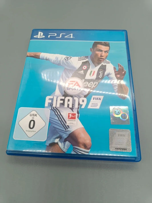 Rückseite der FIFA 19 PS4-Spielhülle mit Informationen und Champions-League-Inhalten
