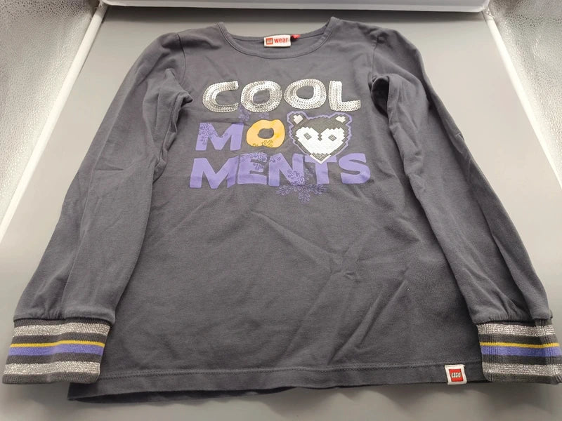 LEGO Wear Sweatshirt Größe 140 mit COOL MOMENTS-Aufdruck, Vorderseite