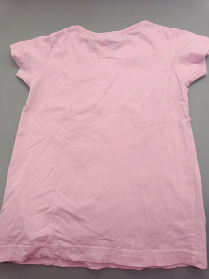 Rückseite des roséfarbenen Okay T-Shirts
