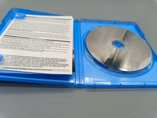 Geöffnete Madden NFL 15 Hülle mit Disc-Unterseite und Beileger