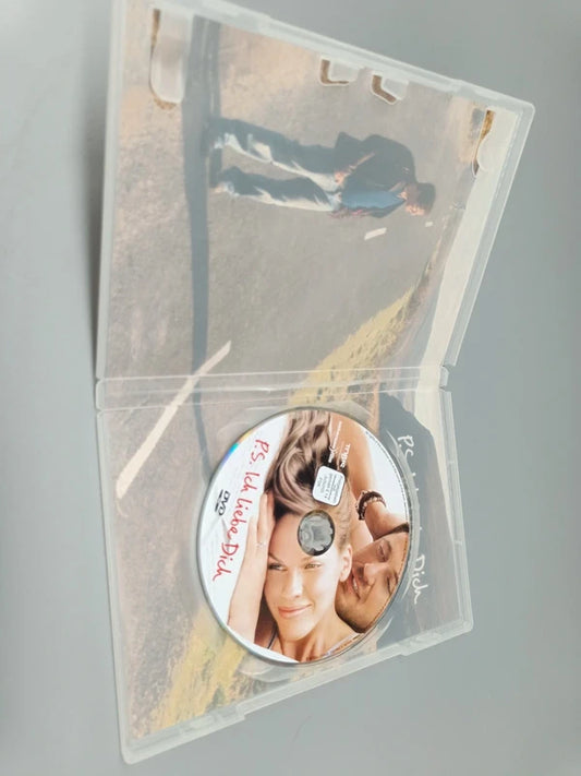 Geöffnete P.S. Ich liebe Dich DVD-Hülle mit Einleger und eingelegtem Datenträger