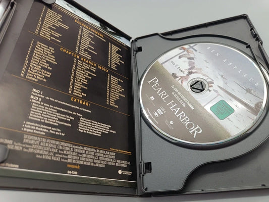 Geöffnetes Pearl Harbor 2-Disc-DVD-Set mit Einleger und eingelegter DVD