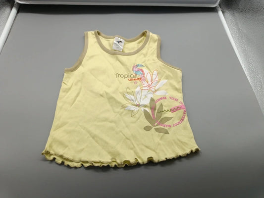 Gelbes Mädchen-Sommertop mit Blumenmotiv in Größe 116, Vorderseite