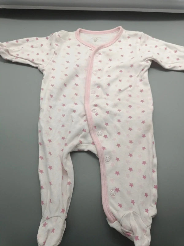 Weißer Care Baby-Schlafanzug Größe 56 mit rosa Sternen, Vorderseite