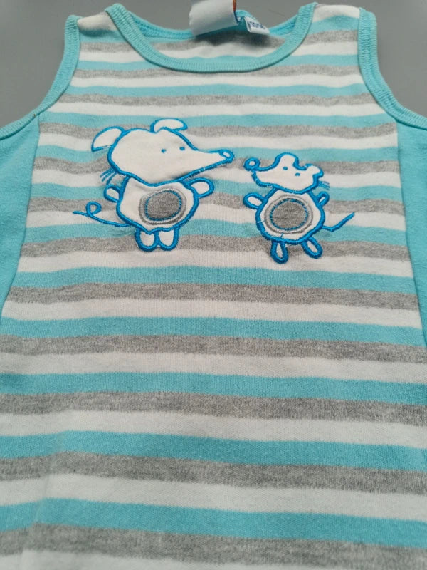 Detail der beiden aufgestickten Mäuse auf dem Bubble Gum Strampler