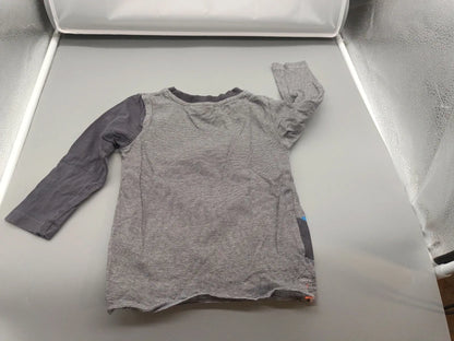 Rückseite des grau-schwarzen Liegelind Kinder-Sweatshirts