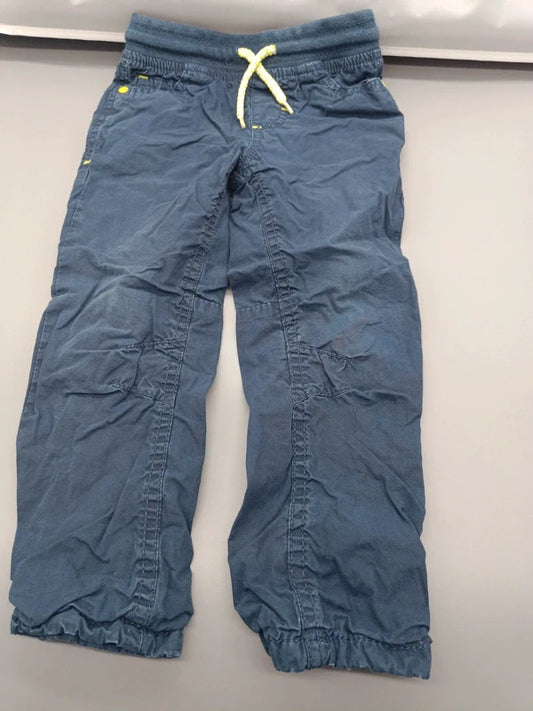 Marineblaue Kiki & Koko Kinderhose Größe 92, Vorderseite