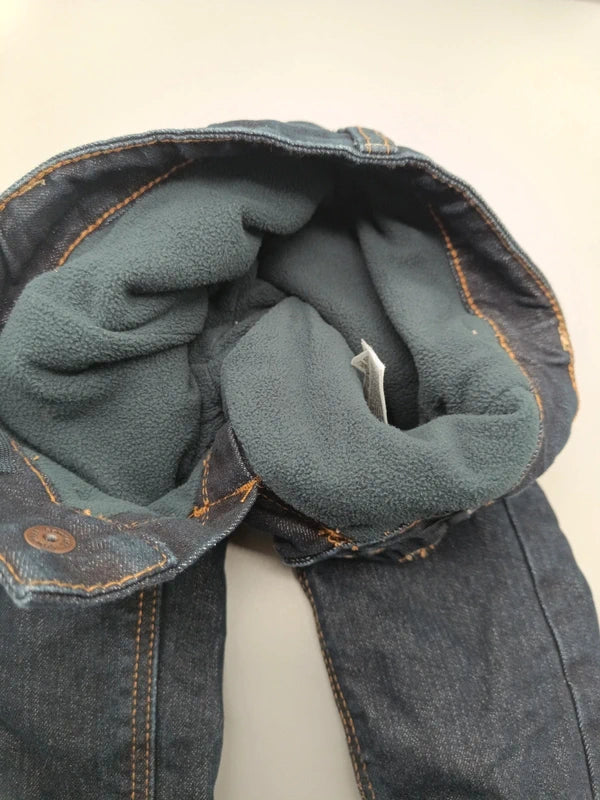 Detail des weichen Futters in der C&A Jeans