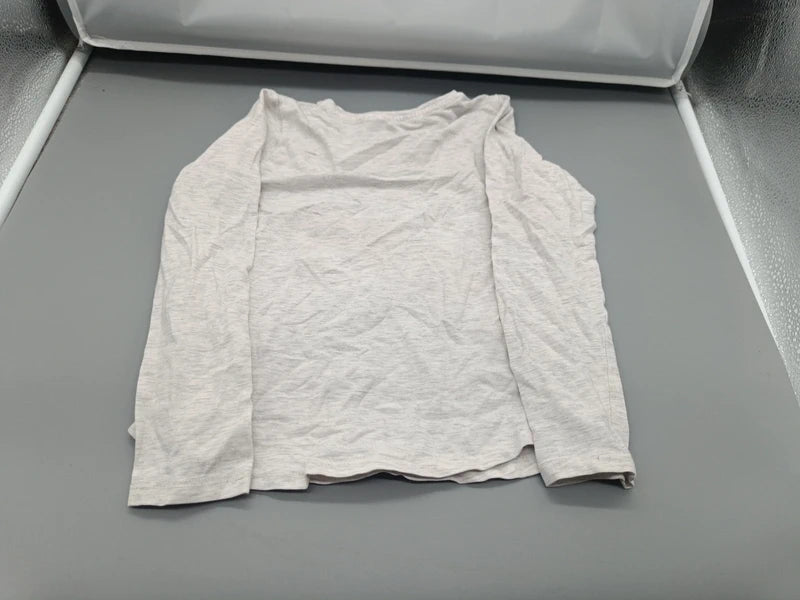 Rückseite des grauen H&M Sweatshirts Größe 110/116
