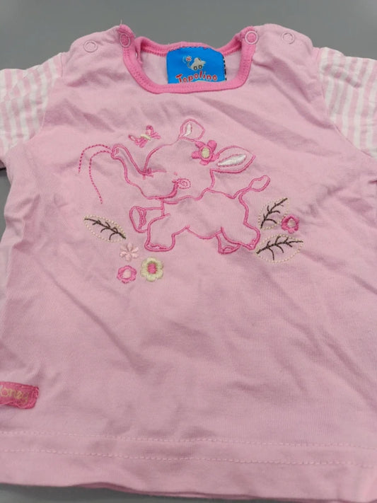 Detail der Elefantenstickerei auf dem Topolino Shirt