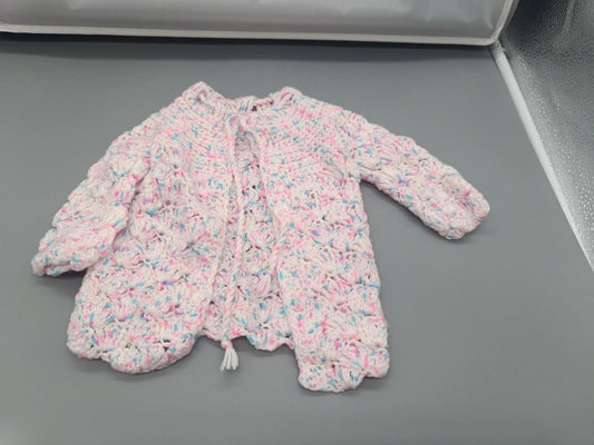 Rosa bunt melierte Baby-Strickjacke in Größe 56, Vorderseite