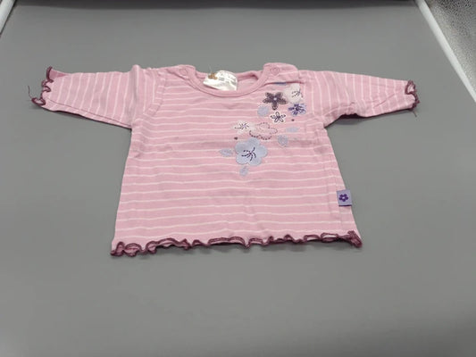 Rosa fein gestreiftes Baby-Langarmshirt mit Blumenstickerei in Größe 50, Vorderseite