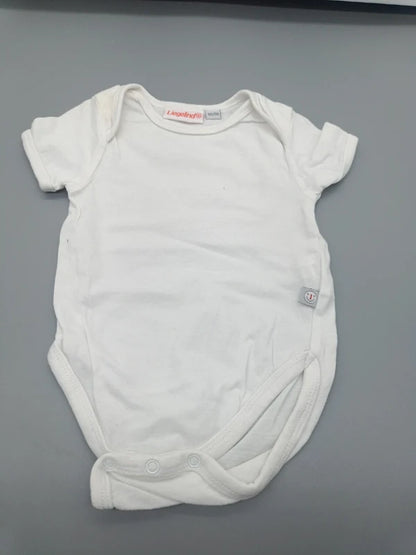 Weißer Liegelind Kurzarmbody Größe 50/56, Vorderseite