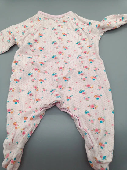 earlydays Baby-Schlafanzug Größe 56, Rückseite mit Blumenmuster