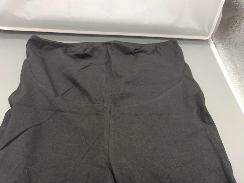 Breiter elastischer Bund der schwarzen Damen-Shorts