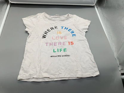 Weißes H&M Kinder-T-Shirt Größe 110/116 mit buntem Schriftzug, Vorderseite