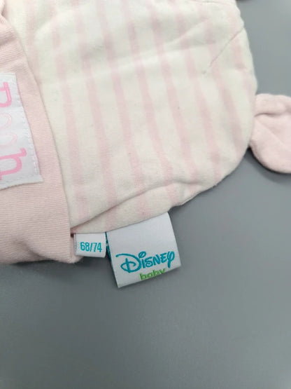 Etikett der Disney Baby Mütze mit Größenangabe 68/74