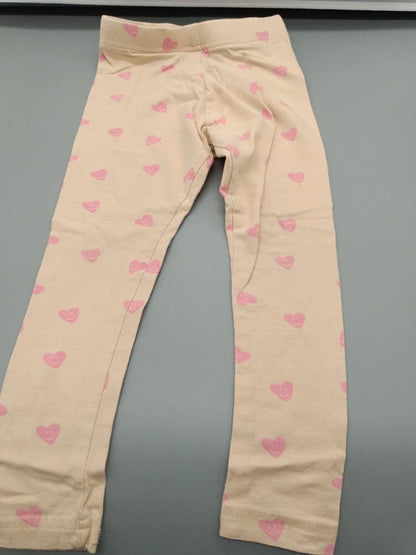 Cremefarbene Peppa Pig Kinder-Leggings in Größe 98/104 mit rosa Herzen, Vorderseite