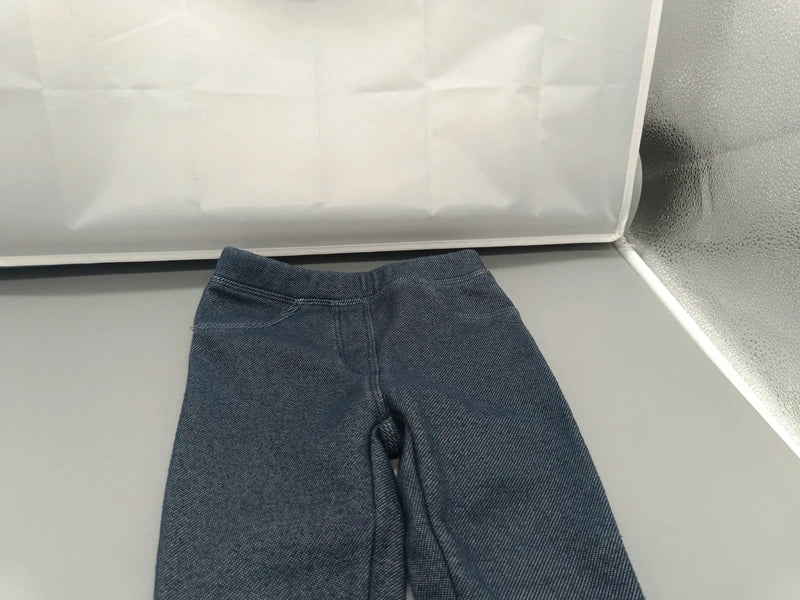 Elastischer Bund und angedeutete Ziertaschen vorn an der Lupilu Hose