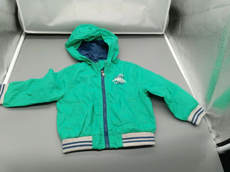 Mintgrüne Impidimpi Baby-Regenjacke Größe 74/80 mit Kapuze, Vorderseite