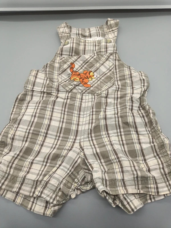 Karierte H&M Baby-Latzhose Größe 74 mit Tigger-Motiv, Vorderseite
