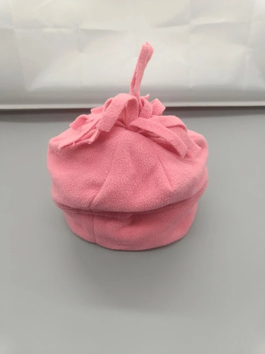 Rosa Fleece-Kindermütze mit Zipfel und Bindebändern, Vorderseite