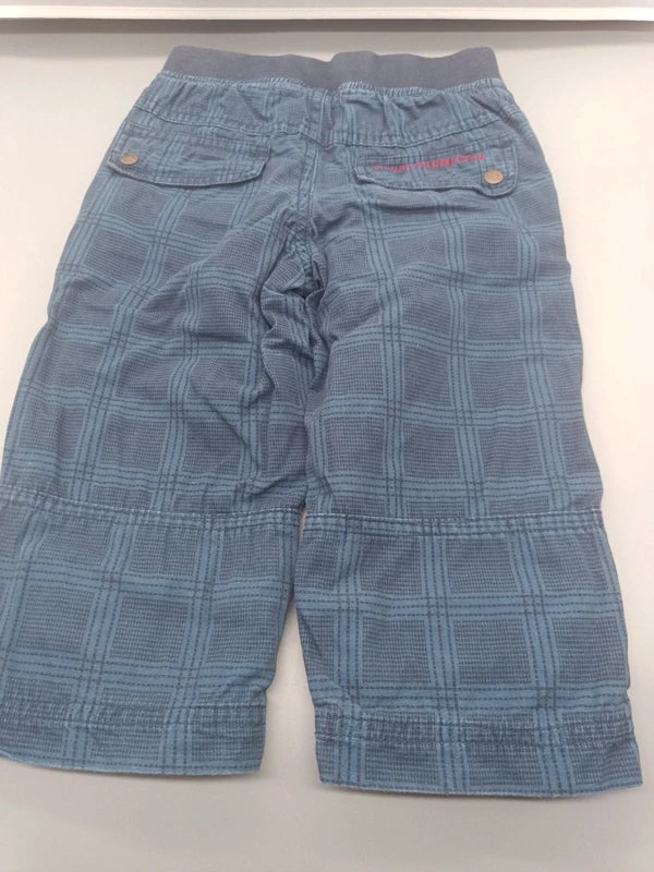 Rückseite der Topolino Hose mit zwei Pattentaschen