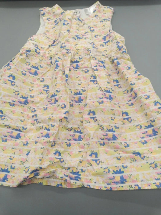Baby Sommerkleid Ärmellos Bunt Blumen Allover Print Vorderansicht Kellerfalten Gr. 86