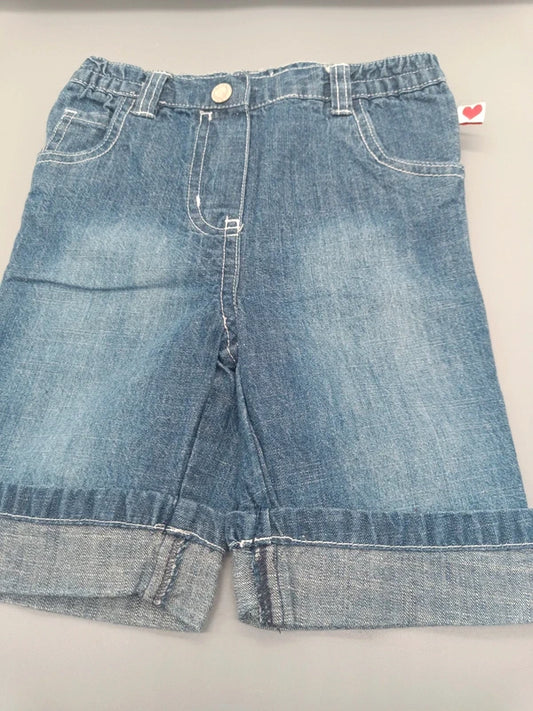 Kinder Jeans-Shorts Hellblau Umschlagsaum Herzchen-Label Vorderseite