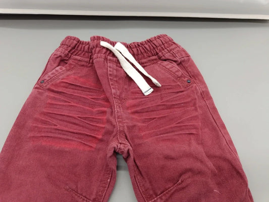 Kinder Jogger-Jeans Altrosa Bordeaux Elastikbund Tunnelzug Kordelband Nahaufnahme Bund Gr. 80