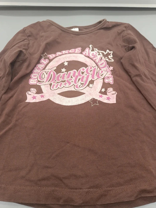 Mädchen Langarmshirt Braun Dance to Style Nahaufnahme Print