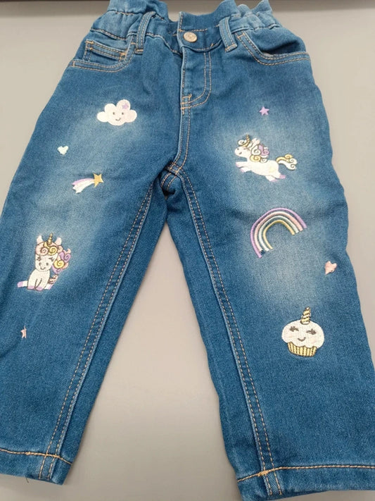 Mädchen Jeans Einhorn Stickerei Vorderseite