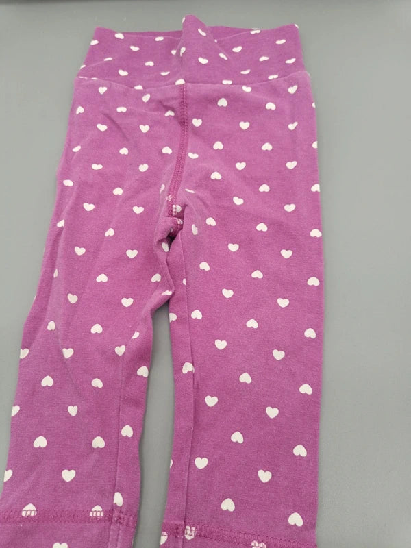 Baby Leggings Lila Herzchen Vorderseite