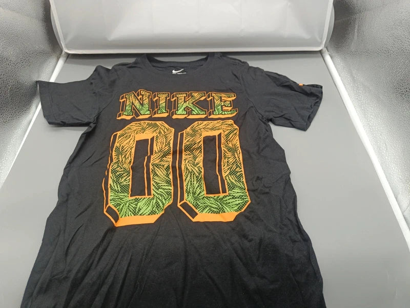 T-Shirt schwarz mit Aufdruck (10 Jahre)