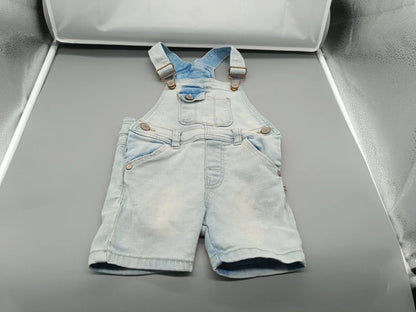 Kurze Latzhose hellblau – Jacky Baby (12-18 Monate)
