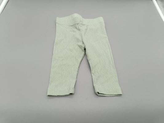Gesamtansicht der mintgrünen H&M Babyhose mit Rippstruktur
