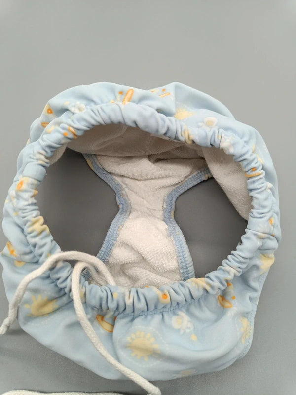 Innenseite der TCM Hose mit hellem Stoff und Kordeldurchzug