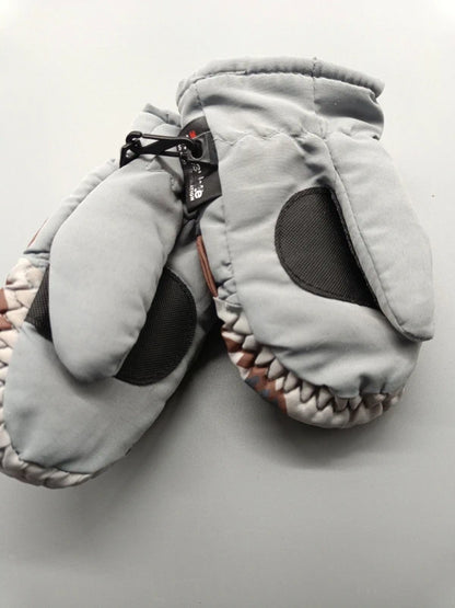 Handinnenseiten der grauen Fausthandschuhe mit dunklen Griffzonen