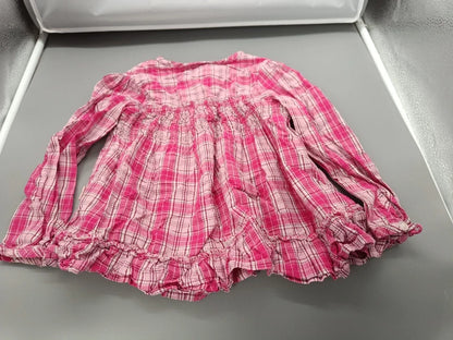 Rückseite der langärmligen pink-weiß karierten Kinderbluse